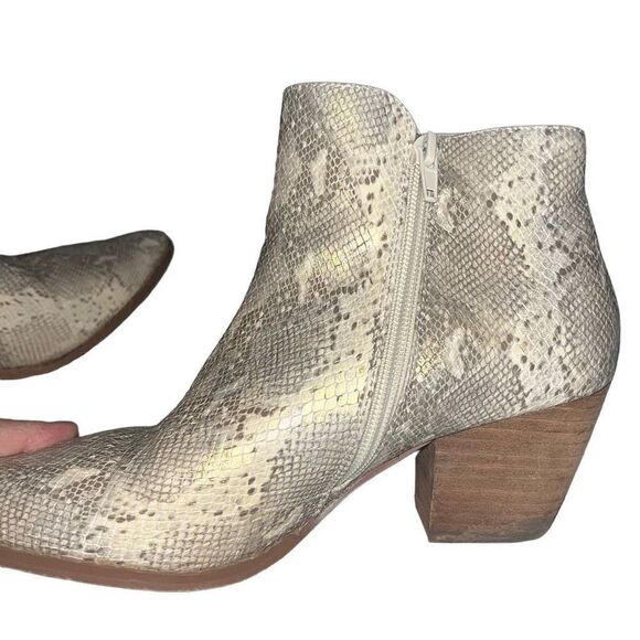 Coconuts by Matisse Astoria pointed toe stacked block heel bootie cream & gold 8 - Picture 8 of 11